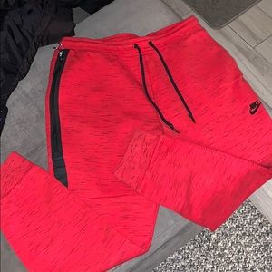 NIKE TECH MENS JOGGERS IN RED